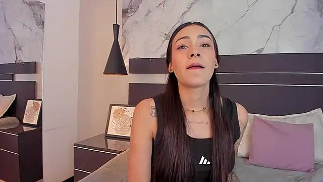 Snapshot of SelenaRose_ chatting on June 2026 01:21:02 PM SelenaRose online show from June 2026 01:21:02 PM