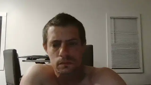 Snapshot of Daddy_Smallz_xxx chatting on June 2026 01:55:02 AM Daddy Smallz xxx online show from June 2026 01:55:02 AM