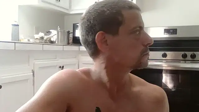 Snapshot of Daddy_Smallz_xxx chatting on July 2026 09:42:02 PM Daddy Smallz xxx online show from July 2026 09:42:02 PM