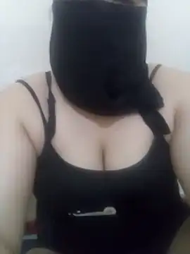 Snapshot of daloua_sexy chatting on June 2026 10:47:02 PM daloua sexy online show from June 2026 10:47:02 PM