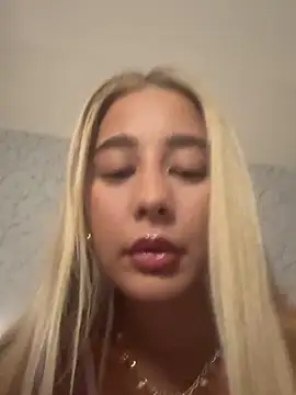 Parisafterdarkk online show from June 2026 07:28:01 PM