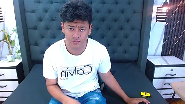 Snapshot of Asier_ chatting on June 2026 08:42:02 PM Asier online show from June 2026 08:42:02 PM