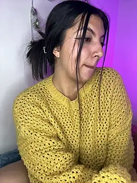 Snapshot of isara_a chatting on June 2026 09:14:01 AM isara a online show from June 2026 09:14:01 AM