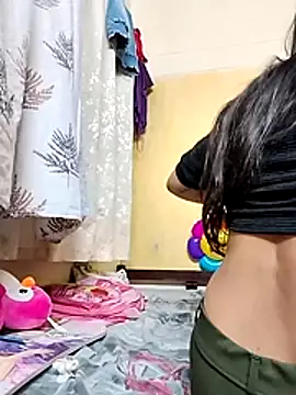 Snapshot of Romantic_riya_06 chatting on July 2026 05:51:02 PM Romantic riya 06 online show from July 2026 05:51:02 PM