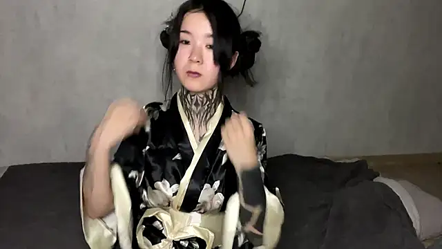 Snapshot of staryrose chatting on June 2026 04:11:01 PM staryrose online show from June 2026 04:11:01 PM