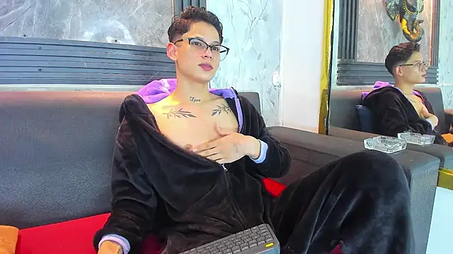 Brianhot0F online show from July 2026 12:13:01 AM