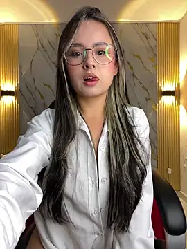Snapshot of Tinakitten chatting on June 2026 11:44:02 AM Tinakitten online show from June 2026 11:44:02 AM
