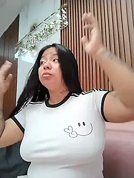Amber Herrera online show from July 2026 12:25:01 PM