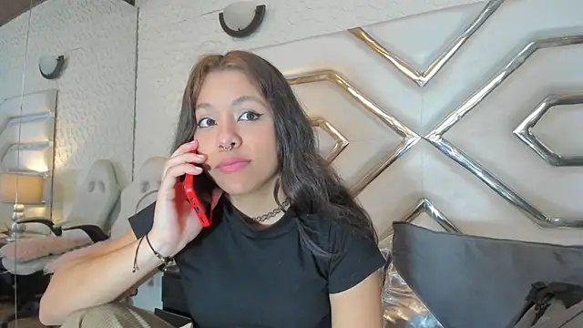 Chloe Belll online show from July 2026 03:43:02 PM