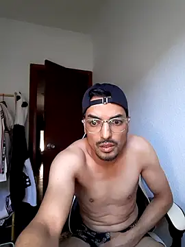 Snapshot of morenazomamon chatting on July 2026 10:22:01 AM morenazomamon online show from July 2026 10:22:01 AM