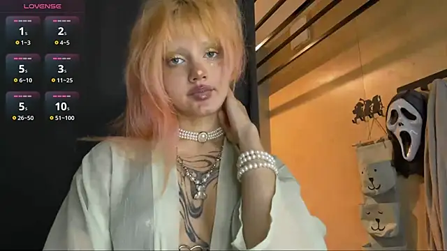 Snapshot of JoanneMcauly chatting on June 2026 08:54:01 PM JoanneMcauly online show from June 2026 08:54:01 PM