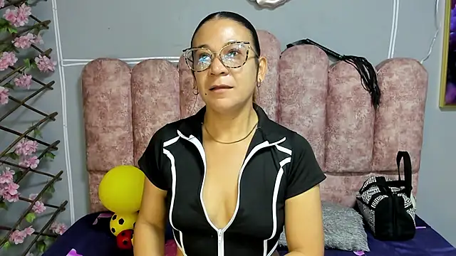 SexyNurseMia online show from July 2026 12:45:01 PM