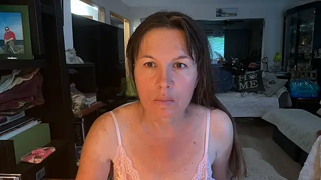 Snapshot of monikam82 chatting on June 2026 10:19:01 AM monikam82 online show from June 2026 10:19:01 AM