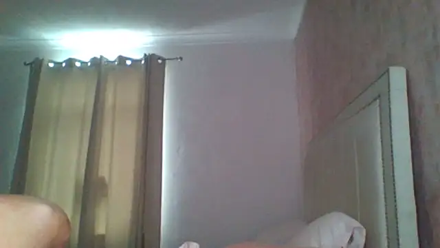Snapshot of MiaMae_x chatting on July 2026 09:46:01 AM MiaMae x online show from July 2026 09:46:01 AM