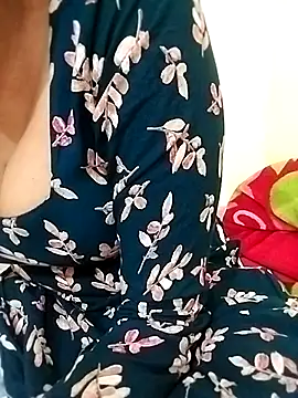 Snapshot of Prianka-hot chatting on July 2026 04:20:01 PM Prianka-hot online show from July 2026 04:20:01 PM