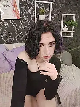 MickeQuinee online show from June 2026 10:41:01 AM