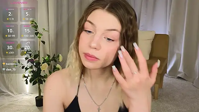 Snapshot of Aurora_Paradise chatting on June 2026 10:03:01 AM Aurora Paradise online show from June 2026 10:03:01 AM