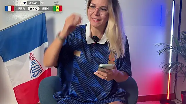 Snapshot of Emy-Lana chatting on June 2026 07:05:01 PM Emy-Lana online show from June 2026 07:05:01 PM