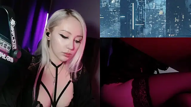 Snapshot of roxxyrowe chatting on July 2026 09:39:02 PM roxxyrowe online show from July 2026 09:39:02 PM