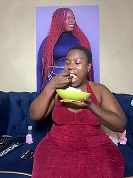 BigBootyBrie01 online show from June 2026 12:20:01 PM