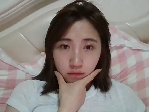 yiyi13 online show from June 2026 12:07:02 PM