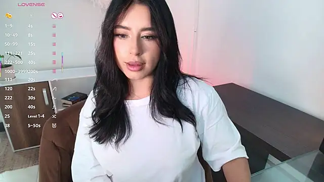 Snapshot of Isa_vargas_ chatting on June 2026 09:06:01 PM Isa vargas online show from June 2026 09:06:01 PM