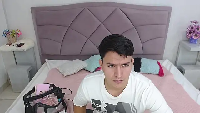 naho alejo online show from July 2026 03:11:01 AM