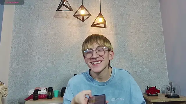 axell stone  online show from June 2026 09:24:01 PM