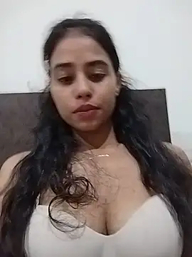 Snapshot of Nikitahot83 chatting on June 2026 06:01:02 PM Nikitahot83 online show from June 2026 06:01:02 PM