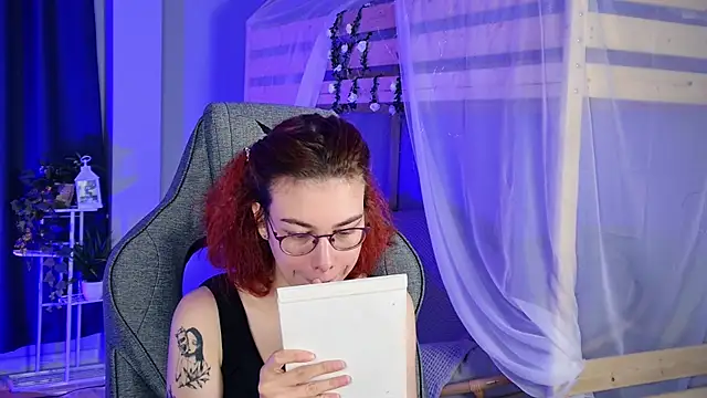Snapshot of SeraphineDuskryn chatting on August 2026 08:33:01 PM SeraphineDuskryn online show from August 2026 08:33:01 PM