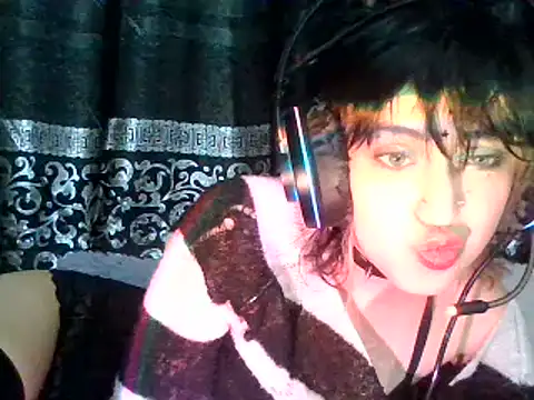 Snapshot of kittenpasive30 chatting on June 2026 02:43:02 PM kittenpasive30 online show from June 2026 02:43:02 PM