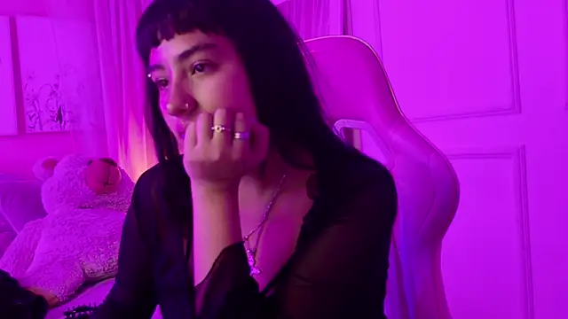 SariBm online show from June 2026 07:05:01 PM