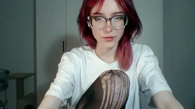 Snapshot of KayleneWesterberg chatting on July 2026 03:08:02 PM KayleneWesterberg online show from July 2026 03:08:02 PM
