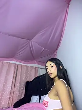 Snapshot of Natty_666 chatting on June 2026 01:43:02 AM Natty 666 online show from June 2026 01:43:02 AM