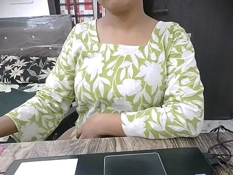 Snapshot of Bold-Divya1 chatting on June 2026 03:44:02 AM Bold-Divya1 online show from June 2026 03:44:02 AM