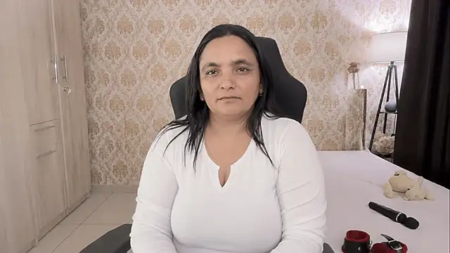Snapshot of SAmirahha_Bano1 chatting on June 2026 10:14:02 AM SAmirahha Bano1 online show from June 2026 10:14:02 AM