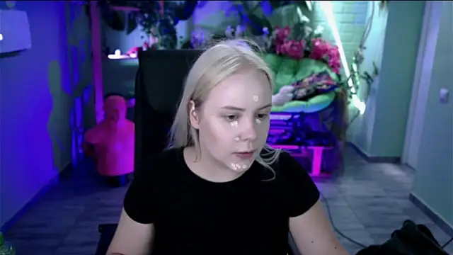Snapshot of stellawatts chatting on July 2026 08:10:02 AM stellawatts online show from July 2026 08:10:02 AM