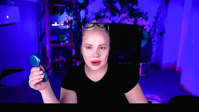 Snapshot of stellawatts chatting on July 2026 12:09:02 PM stellawatts online show from July 2026 12:09:02 PM