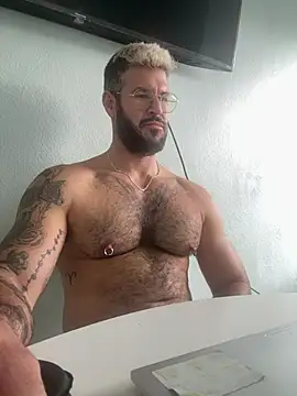 Snapshot of mrbighairychest chatting on July 2026 04:24:01 PM mrbighairychest online show from July 2026 04:24:01 PM