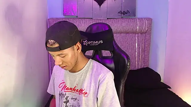 Taylerr and scott online show from June 2026 02:14:02 AM