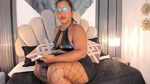 Snapshot of Mommy_Big_Ass chatting on June 2026 02:25:02 AM Mommy Big Ass online show from June 2026 02:25:02 AM
