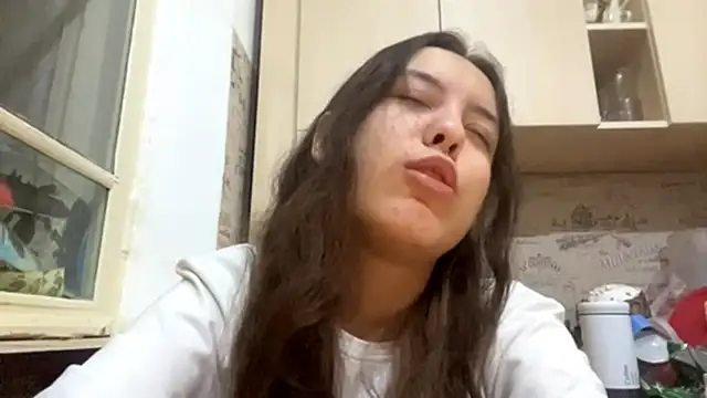 Snapshot of MathaEspejo chatting on June 2026 05:44:01 PM MathaEspejo online show from June 2026 05:44:01 PM