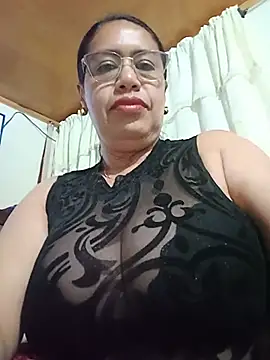 Emilif  online show from June 2026 11:09:01 PM