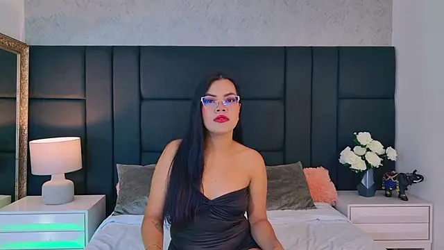 AliceLavenders online show from June 2026 01:22:02 PM