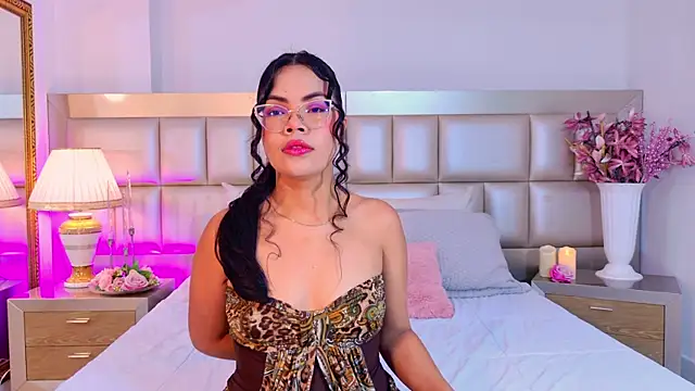 AliceLavenders online show from July 2026 01:15:02 PM