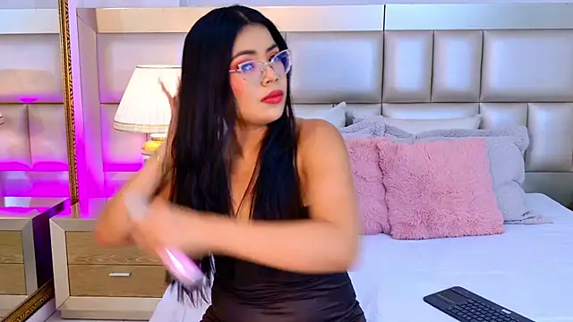 AliceLavenders online show from July 2026 02:57:02 PM
