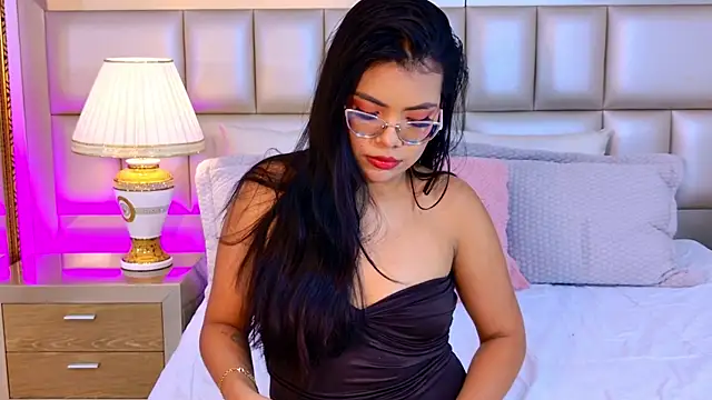 AliceLavenders online show from July 2026 06:53:01 PM