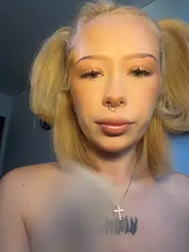 MaryChanXO online show from July 2026 04:03:02 AM
