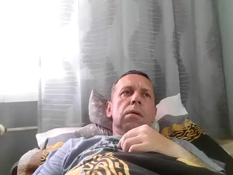 Snapshot of RafalekRozmarynowski81 chatting on June 2026 05:54:01 PM RafalekRozmarynowski81 online show from June 2026 05:54:01 PM