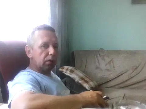 Snapshot of RafalekRozmarynowski81 chatting on June 2026 11:10:01 AM RafalekRozmarynowski81 online show from June 2026 11:10:01 AM